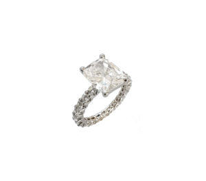 Bague Solitaire Dentelle taille Émeraude en or 18 carats blanc