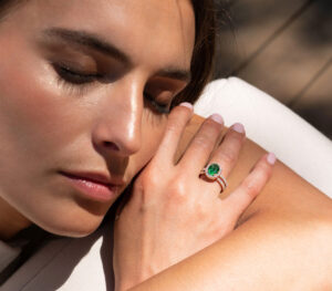 Bague Mila Double Ovale Tourmaline verte et diamants en or 18 carats