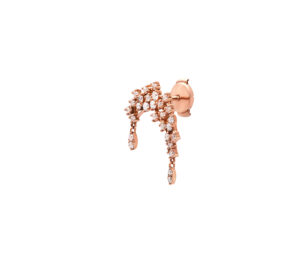 Boucle d'oreille amanda half moon en or rose vue de profil