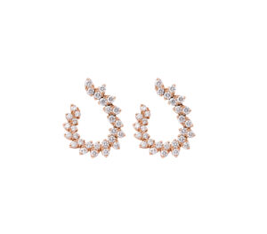 Boucle d'oreille amanda empire twist en or rose vue de face